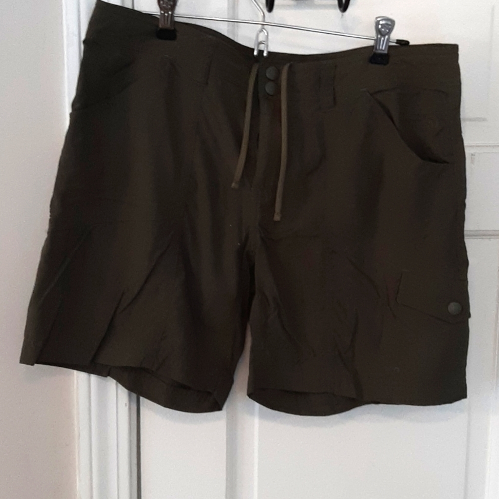 The Nortface nylon shorts deep olive